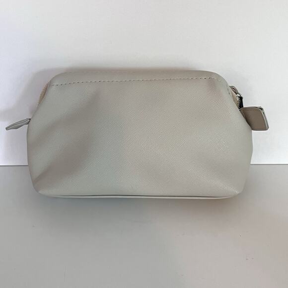 BRIC’S Qatar Airways Amenity Toiletry Zip Pouch Cream Blue Travel Dopp Case - Picture 4 of 10